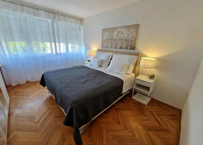 B&v Διαμέρισμα *